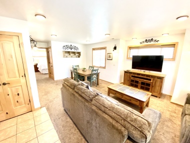 suite 8