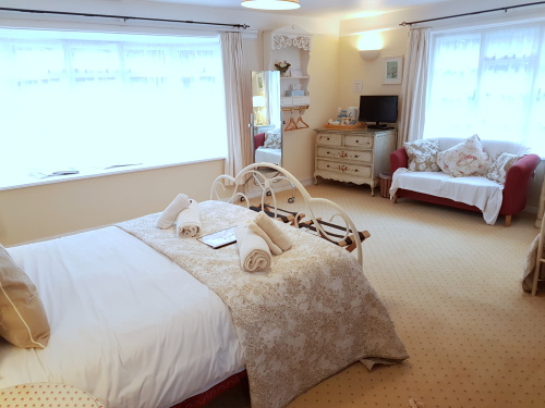 Family room-Private Bathroom - Base Rate