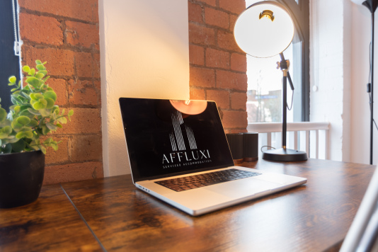 A spacious desk and dedicated work area ideal for professionals, contractor stays or homework, creating the perfect home-from-home for anyone visiting Birmingham city centre.