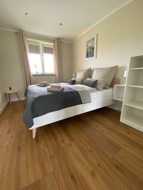Schlafzimmer 2 (Doppelbett 180x200)