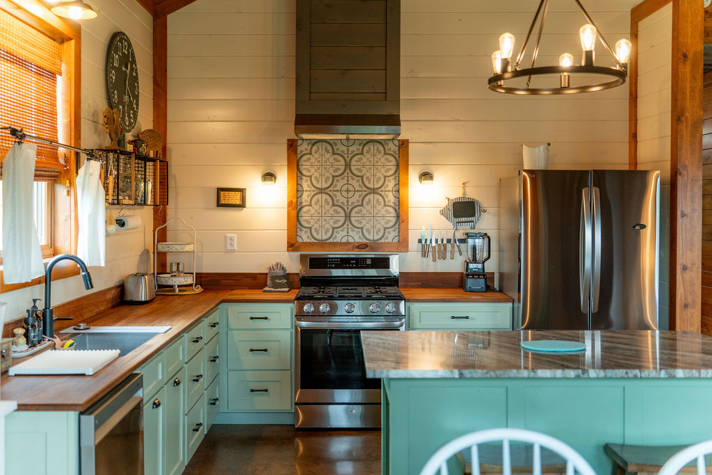 The Farmhouse on Barton | Photo 4