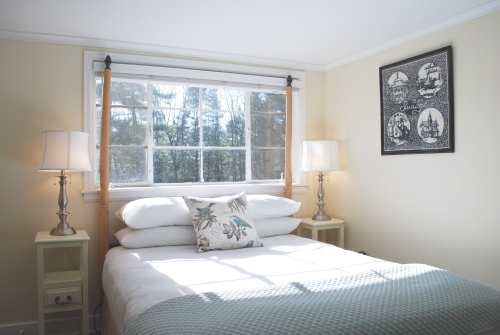 Queen en-suite with additional single bed room 2