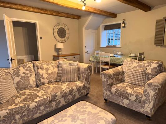 Cosy cottage living space to relax and unwind