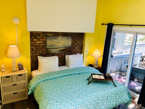 Eber Knight Room