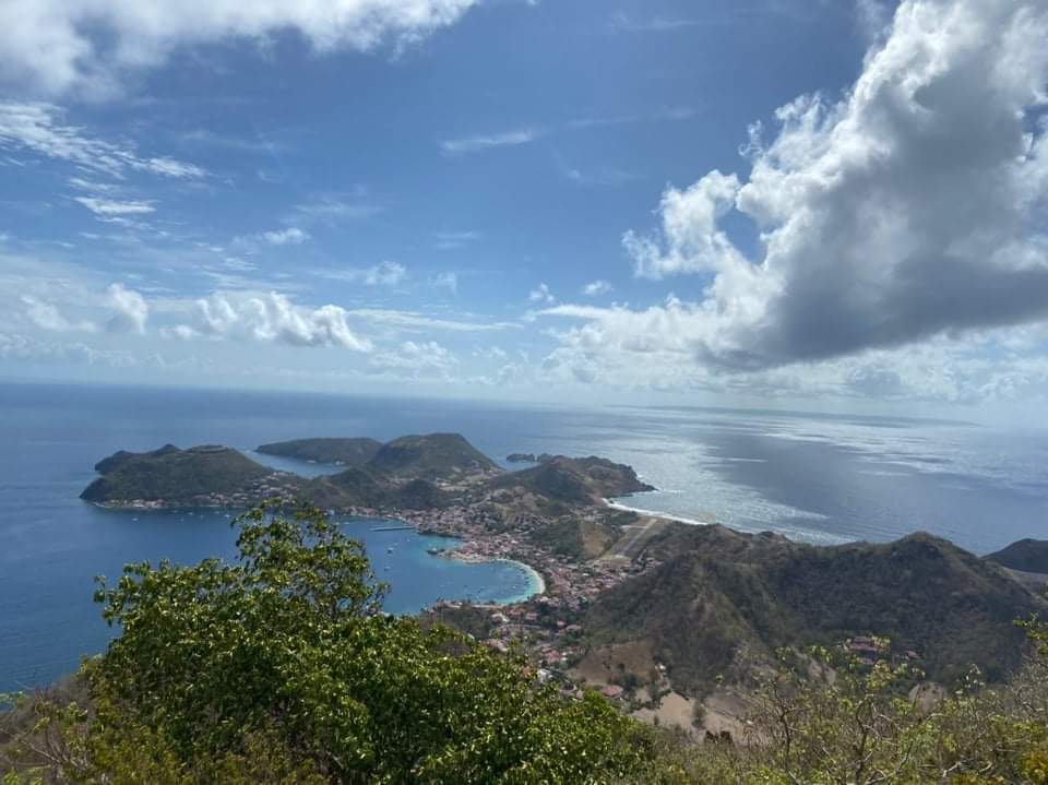 Sur L'anse, Terre De Haut Accueil