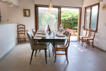 Salle à manger avec accès terrasse