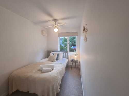 Light and cosy single room