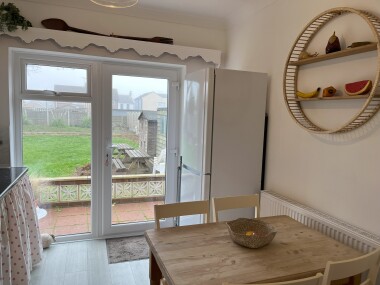 Kitchen with appliances and plenty of utensils to make your stay as easy as possible!