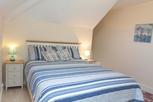 Double room-Ensuite with Bath-King-Street View-Room 5 - Base Rate