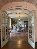 Entering the dining room from the grand salon