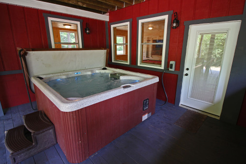 Hot Tub Corner, Southern Belle Lodge