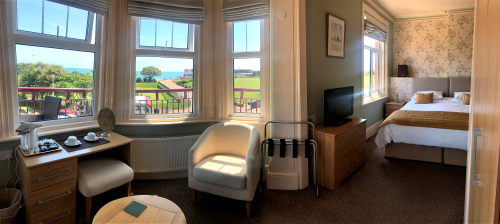 Superior balcony en-suite room with Sea view 