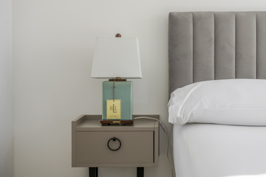 Warm and welcoming, this bedroom features a sumptuous double bed and a contemporary finish that creates an instant sense of relaxation. Ideal for guests looking for a quiet, restful space.