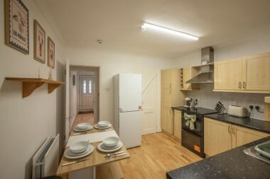Full Kitchen