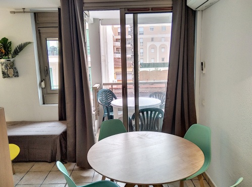 pièce à vivre lumineuse 