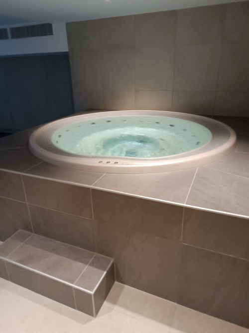 Jacuzzi