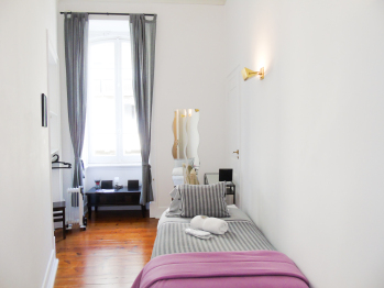 Individual-Clássico-Casa de Banho Partilhada-Vista para a Rua - Tarif de base