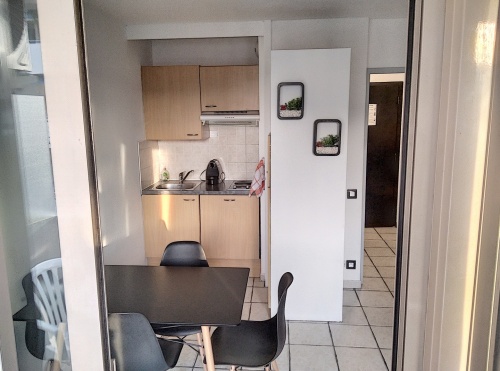 accès au balcon depuis le salon