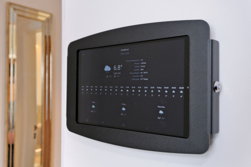 Central tablet gives ambient climate control per room