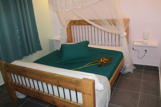 Chambre et moustiquaire