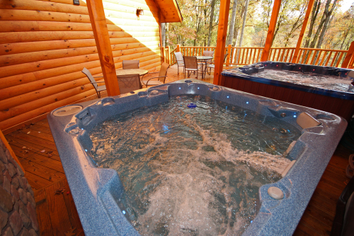 Closeup of the 2 Hot Tubs, Back Middle Deck, Majestic Oaks Lodge