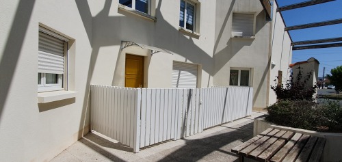 Entrée par terrasse privée