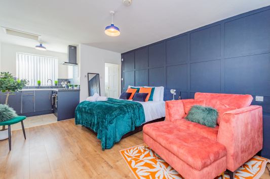 Spacious studio annexe 