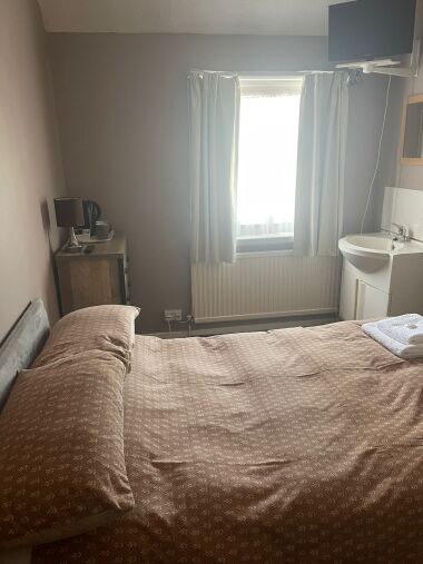 Bedroom 4 D double bedroom.