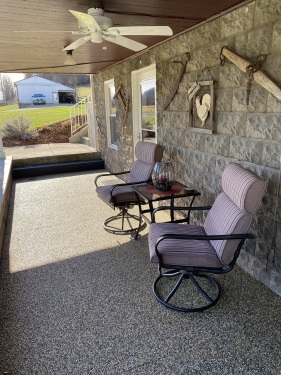 porch sitting area