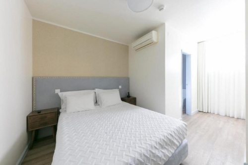 Quarto duplo-Casa de Banho com Chuveiro