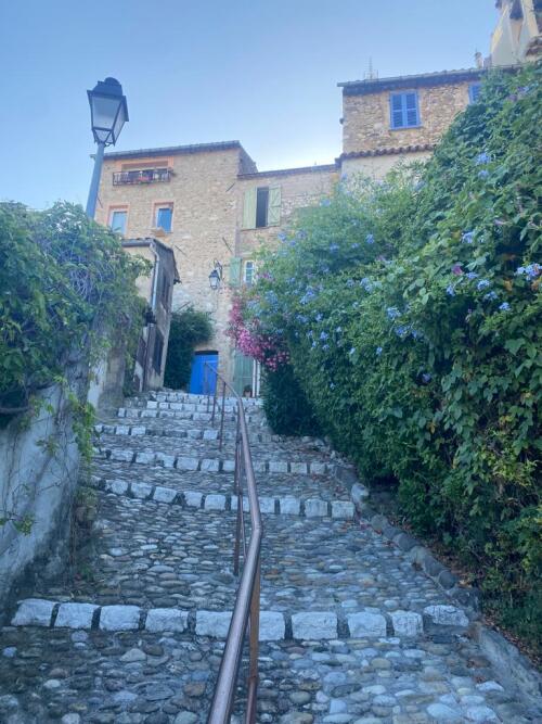 MONTEE DES SARRASSINS