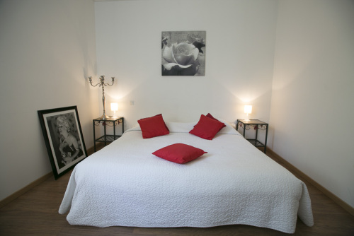 Chambre à grand lit