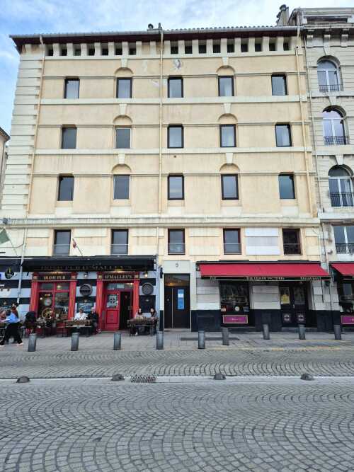 Extérieur de l'établissement