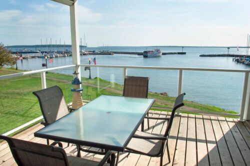 Bayfield on the Lake 201