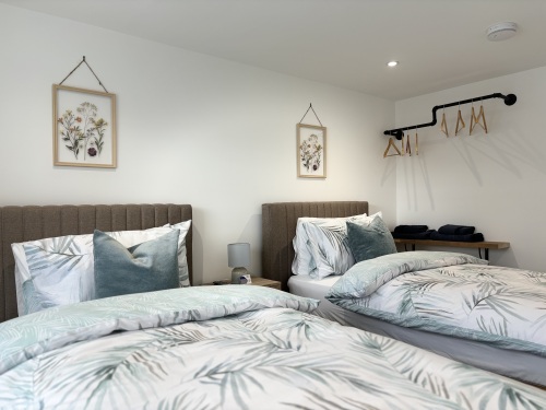 Bedroom 2 - 2x Single Beds new