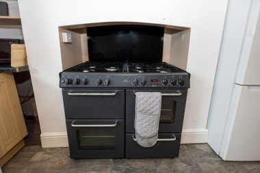 Kitchen & Dinning