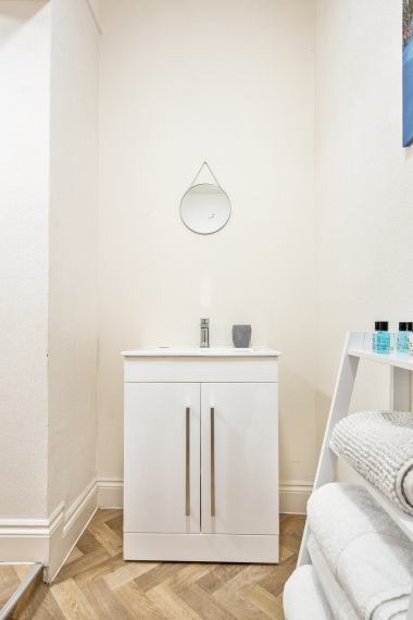 Towels and toiletries provided