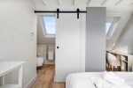 Woodside Cottage - Loft bedroom with en suite, dressing area with storage and desk/dressing table