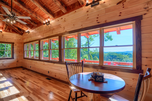 Dining Area, with a view, Soaring Eagle Luxury Treehouse