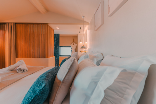 Chambre 3 double pommeau de douche et baignoire avec sur sur le Vieux Port