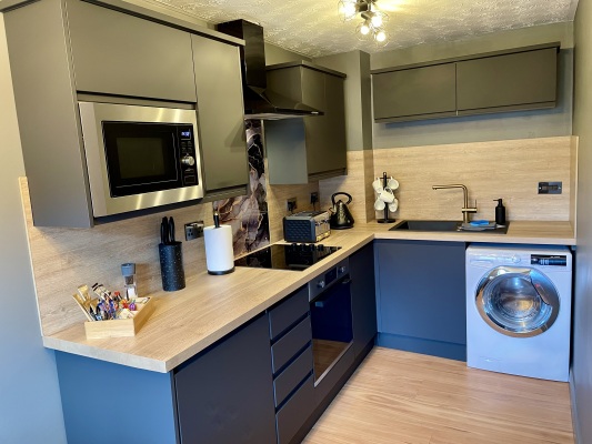 Fully equipped newly fitted kitchen