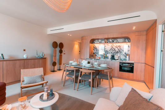 Salon avec vue sur le Vieux Port