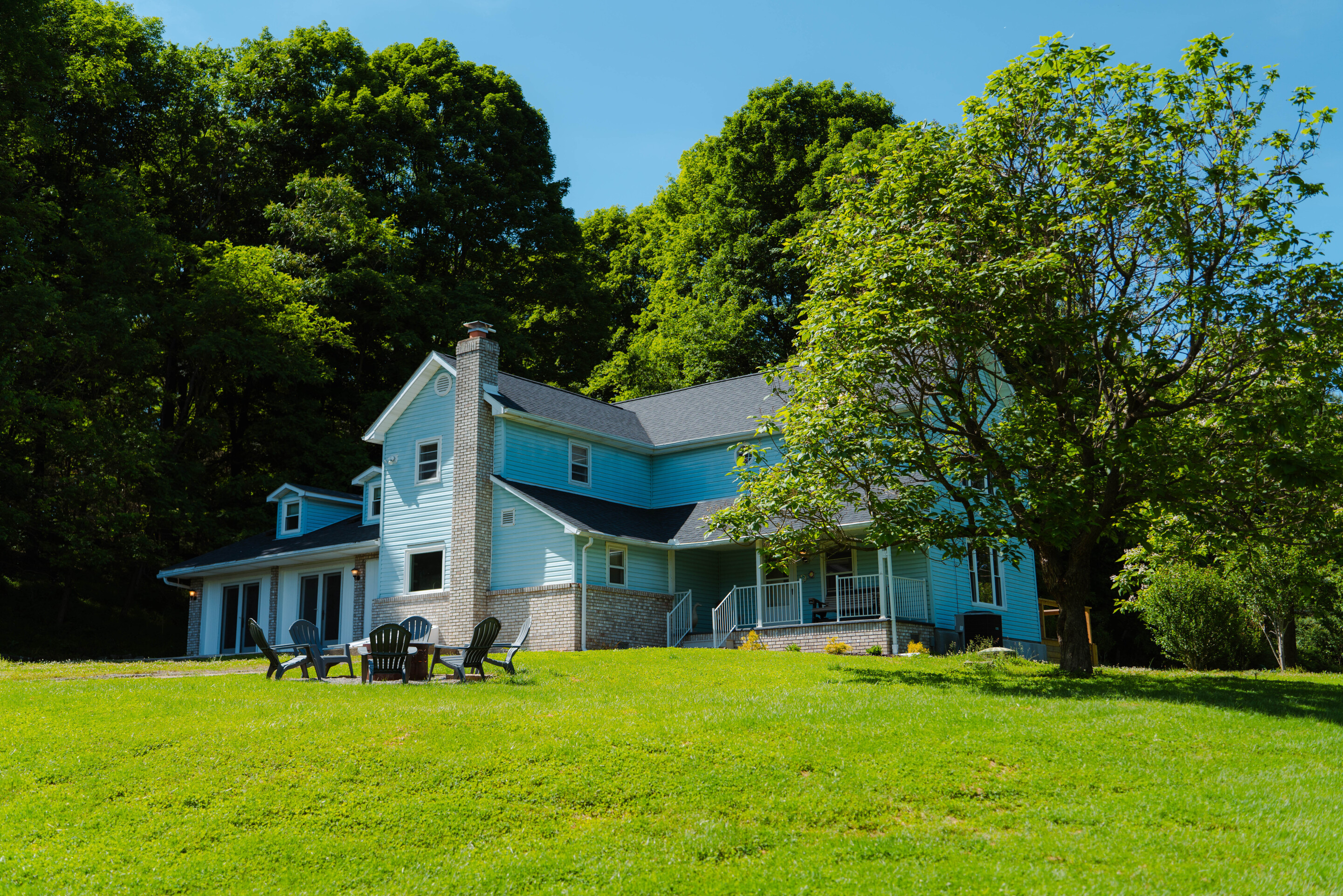Whispering Acres | Photo 2