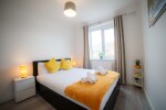 OneStop Short Lets Canning Town Double Bedroom