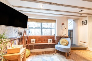 Living Room / Lounge