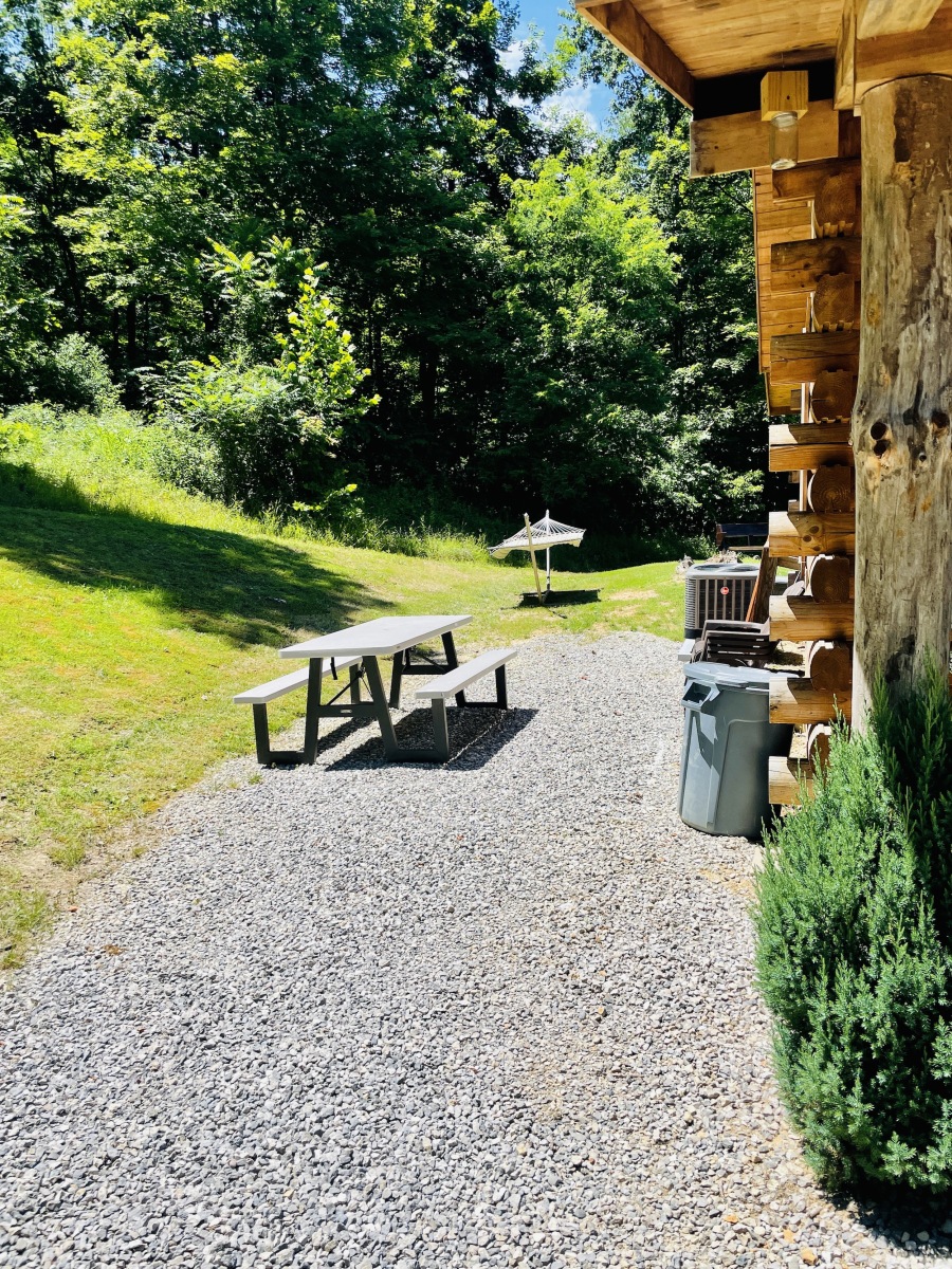 Kick Back Ridge Cabins Glory Days by Kick Back Ridge Cabins