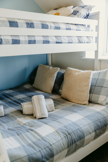 bedroom two bunk beds 