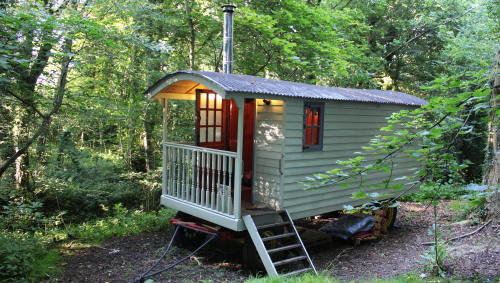 Hut-Classic-Private Bathroom-Woodland view - Base Rate