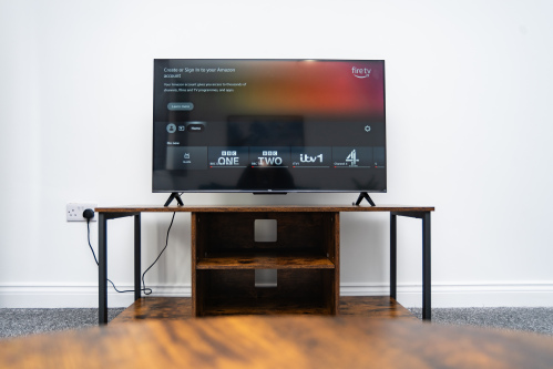Full HD Smart TV with strong, reliable WiFi — perfect for streaming, working or relaxing in a modern, comfortable living space.