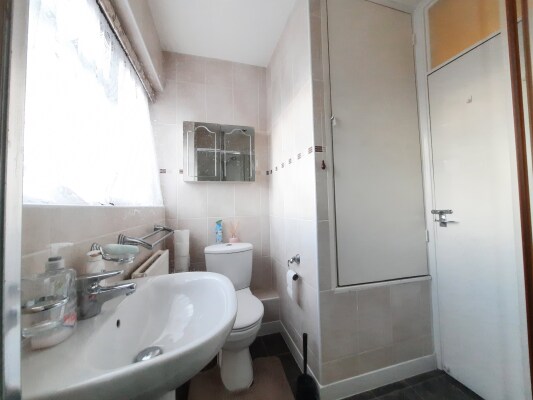 Shared Bathroom - Toilet